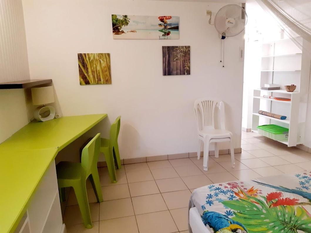 Sainte-Luce 2 T1 Hibiscus Et Colibris Apartment Exterior photo